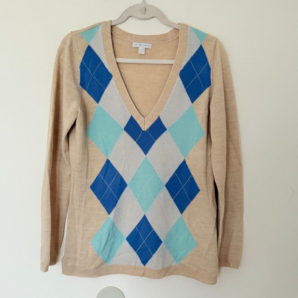 New York &  Sz MCo. Tan Beige Argyle V-Neck Sweater Relaxed Everyday Layer Sz M